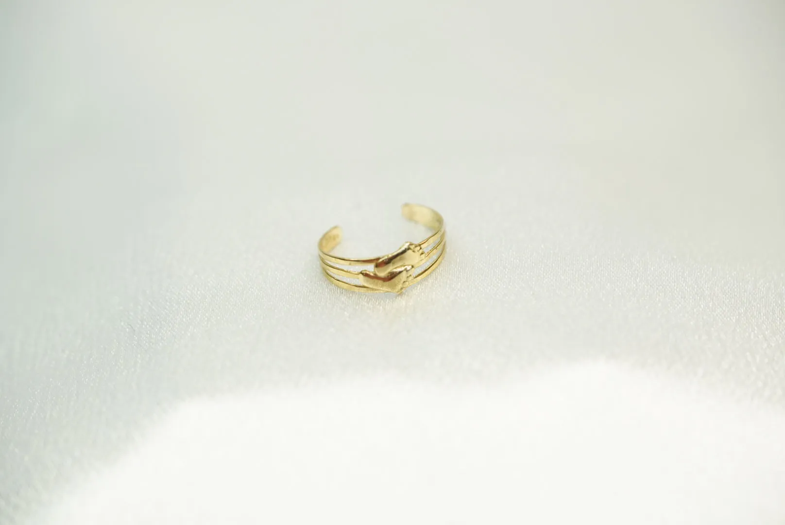 14k Elegant Steps – Open Cuff Feet Ring That Walks with Style